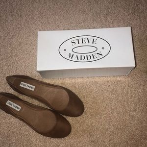 BRAND New Steve Madden Flats